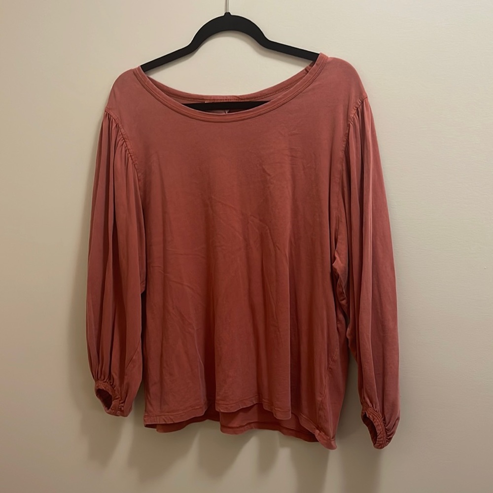Large wide-sleeved shirt